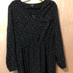 Polka dot dress with pockets!